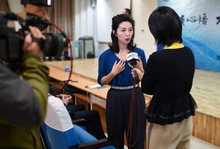 “张凯丽女儿曝光 曾被四所顶尖艺术院校录取”