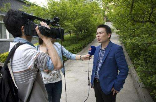 “清华数学教授叫停女儿奥数课：题目我都不会！”